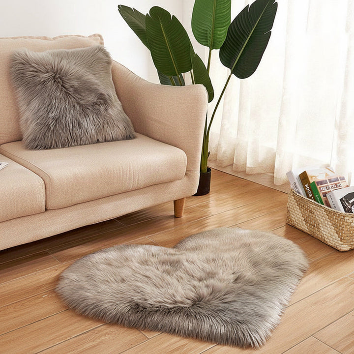 Area Rug Heart Shaped Plush Acrylic Indoor Floor Mat
