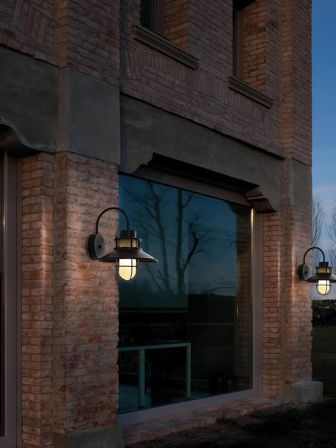 Felix Outdoor Wall Lamp | Industrial Waterproof Light Fixture