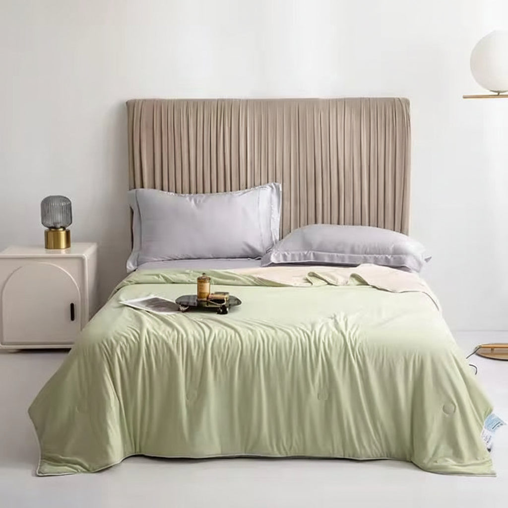 Cooling Blanket Soft Summer Moisture Wicking Lightweight