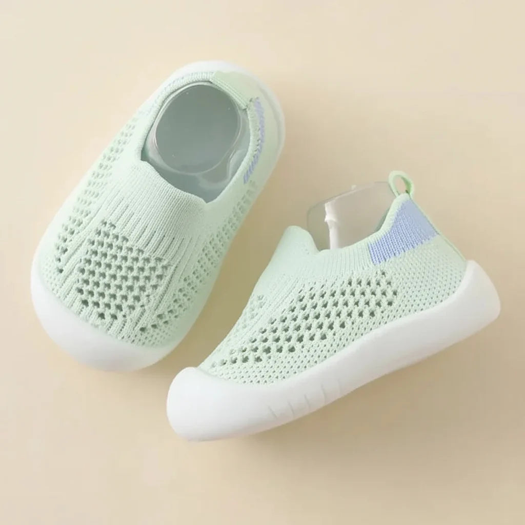 Kids Sneakers Breathable Mesh Slip On Shoes Non Slip Lightweight