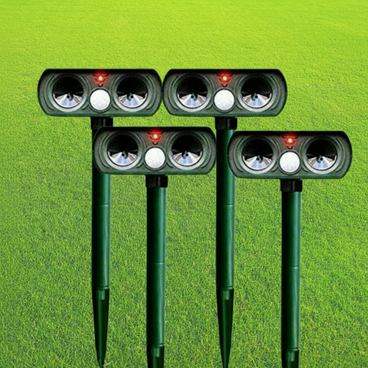 Solar Powered Pest Repeller Outdoor Animal Deterrent Light