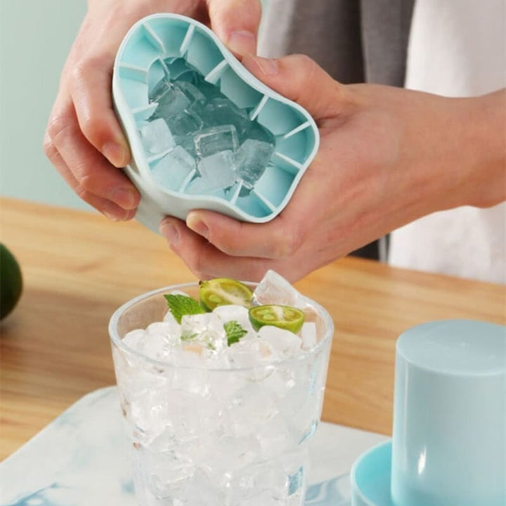 Portable Ice Maker Tray Compact Stackable Lidded